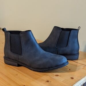 White Mountain Caching Ankle Black Bootie Round toe Size 10M